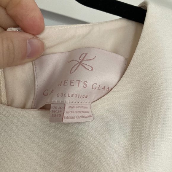 Gal Meets Glam Celeste Long Sleeve Dress - Picture 5 of 5